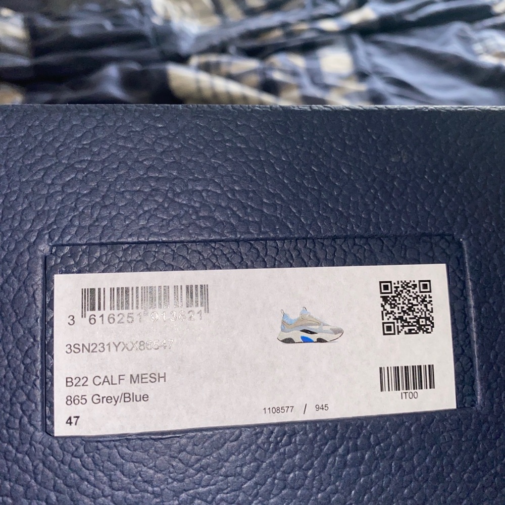 I’m selling 100% authentic Christian diors